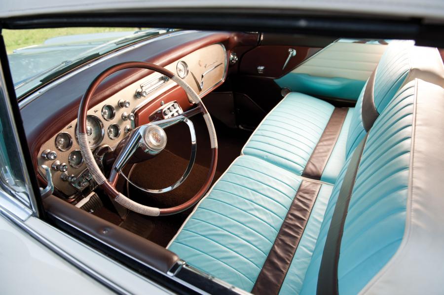  Packard Caribbean Convertible White 1956 года  (фото 22 из 26)